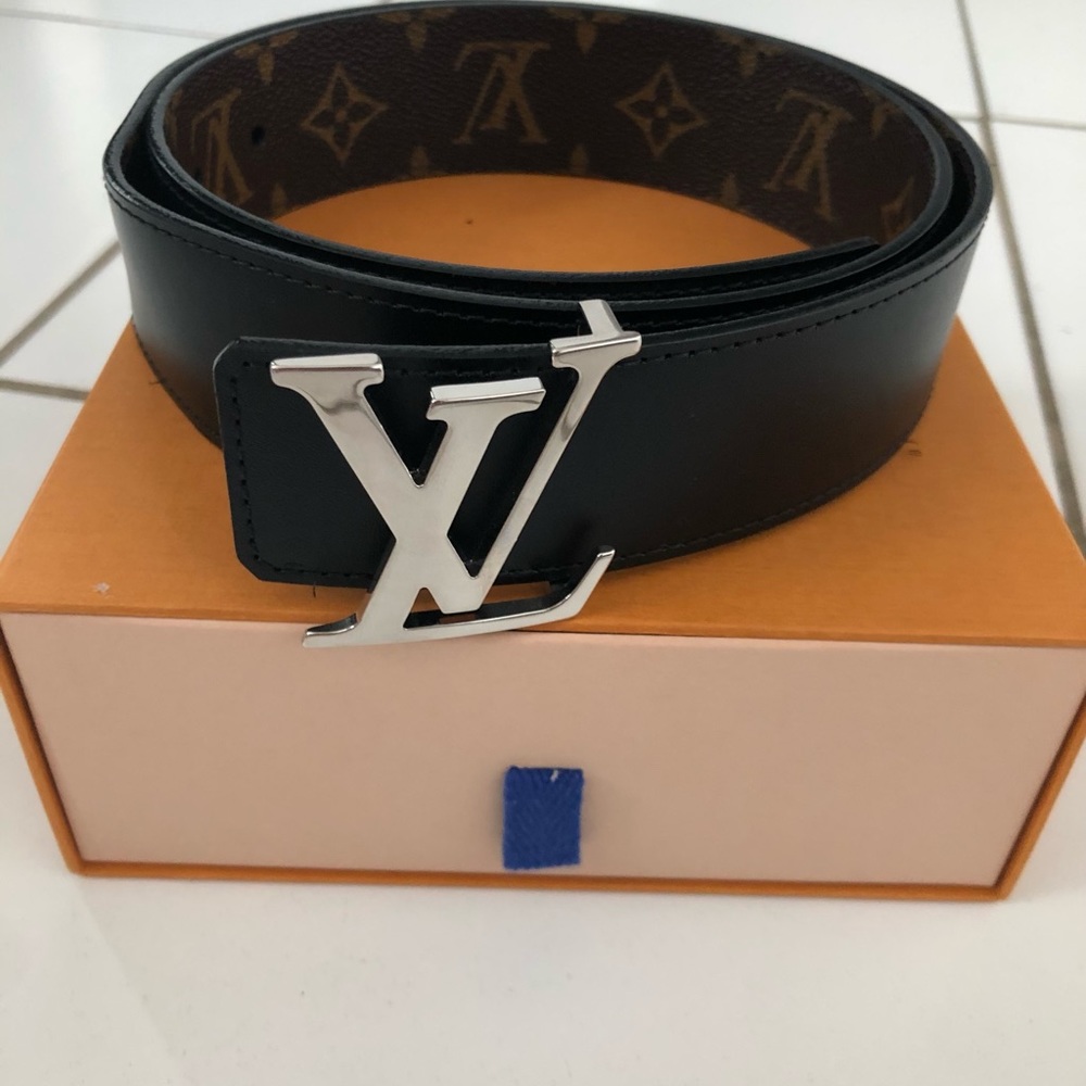 Women’s Louis Vuitton belt